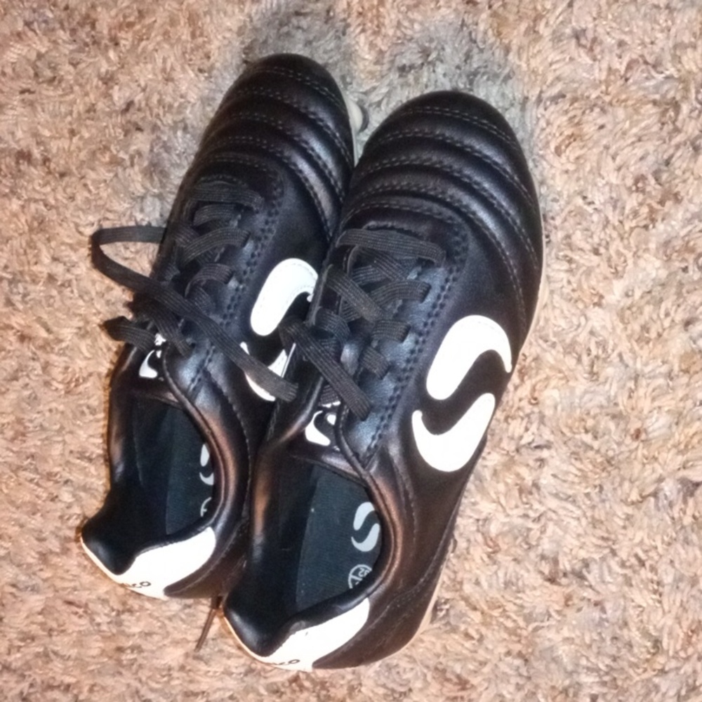 Sondico Soccer Cleats